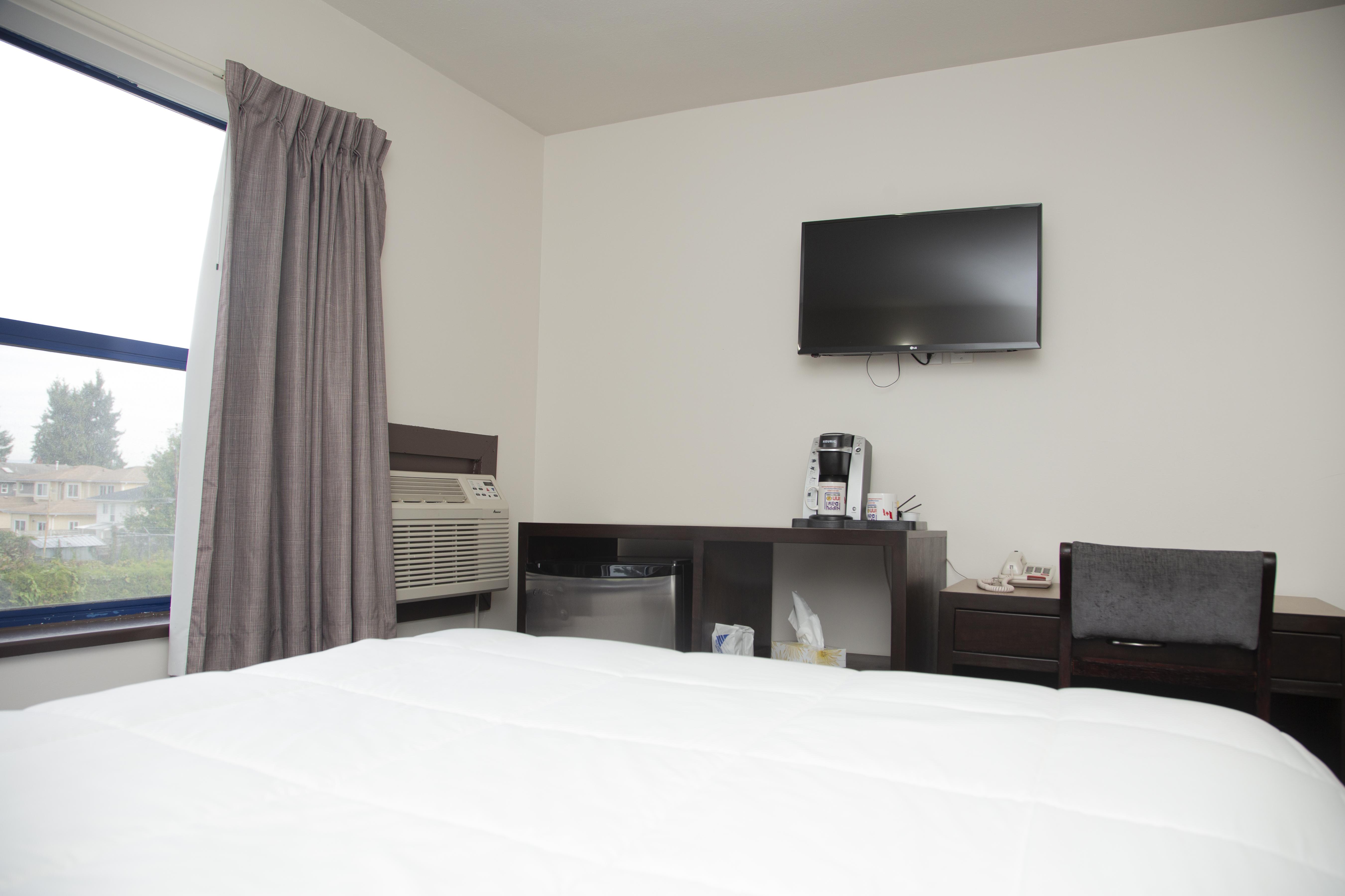 Happy Day Inn Burnaby Buitenkant foto